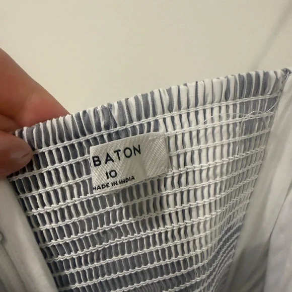 Aritzia Technique Poplin Dress V-neck cotton poplin maxi dress - size 10 - Picture 5 of 5